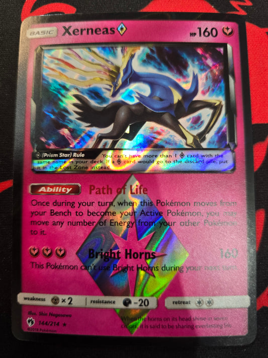 Xerneas Prism Star 144/214 Holofoil NM